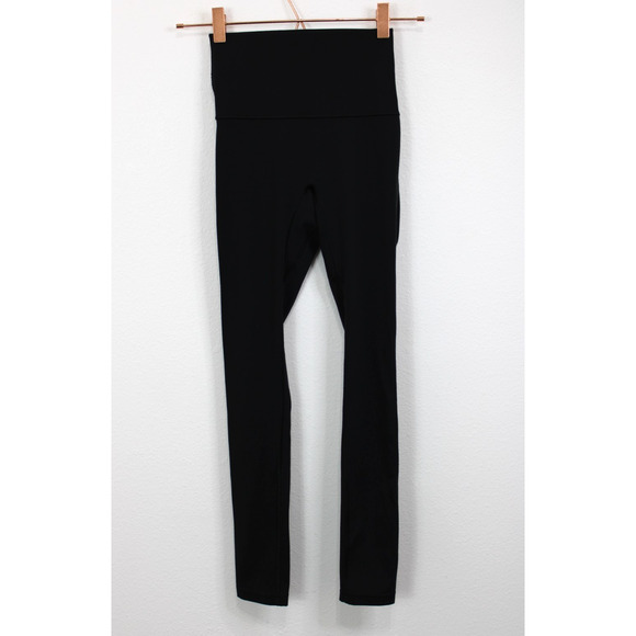 GYMSHARK Women’s Size XS Legacy Logo Leggings BLACK Body Fit B7A4E - Picture 6 of 9